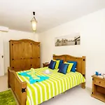 Townhouse Moreton By Algarve Vacation Портиман