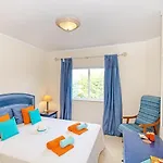 Townhouse Moreton - Moradia Com Jacuzzi E Piscina - Semesterbostad