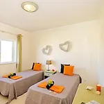 Townhouse Moreton - Moradia Com Jacuzzi E Piscina -