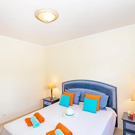 Townhouse Moreton By Algarve Vacation Holiday home